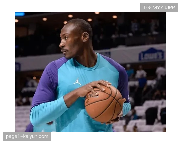 位置模糊化趋势加速,中锋外线发牌后卫内线背打成常态 位置模糊化趋势加速,中锋外线发牌后卫内线背打成常态